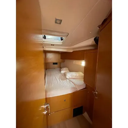 Botel Cyclades 32039ic *