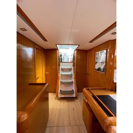 Botel Cyclades 32039ic